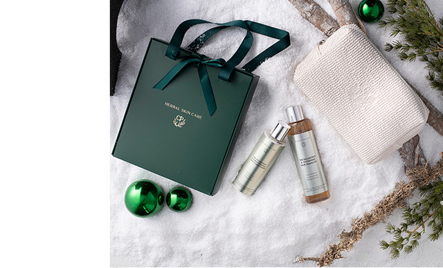 Giveaway: &Tau;o HELLO! &sigma;&omicron;&upsilon; &chi;&alpha;&rho;ί&zeta;&epsilon;&iota; έ&nu;&alpha; CP&nbsp;Hair Wash Line