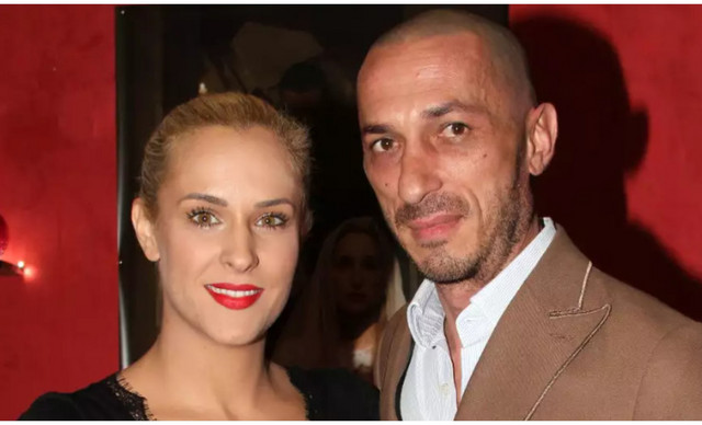 &Tau;&sigma;&iota;&rho;&#943;&lambda;&omicron; &Alpha;&sigma;&eta;&mu;&alpha;&kappa;&omicron;&pi;&omicron;&#973;&lambda;&omicron;&upsilon;: &Gamma;&iota;&#972;&amp