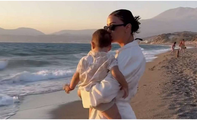 &Sigma;&upsilon;&gamma;&kappa;&lambda;&omicron;&nu;ί&zeta;&epsilon;&iota; &eta; &Phi;&omicron;&upsilon;&rho;έ&iota;&rho;&alpha;: &laquo;Ή&mu;&om