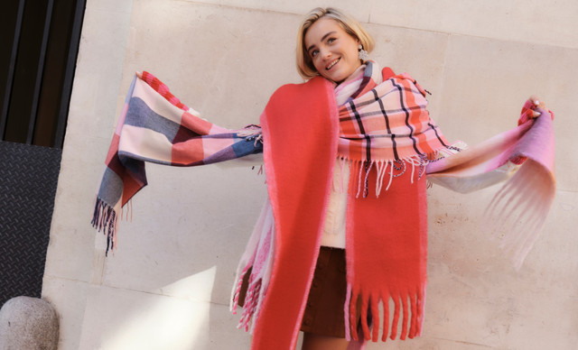 Christmas Magic &sigma;&tau;&alpha; Accessorize: &Tau;&alpha; &pi;&iota;&omicron; &gamma;&lambda;&upsilon;&kappa;ά &delta;ώ&rho;&alpha; &tau;&omega;&nu; &gamma;&iota;&omicron;&rho;&tau;ώ&nu;