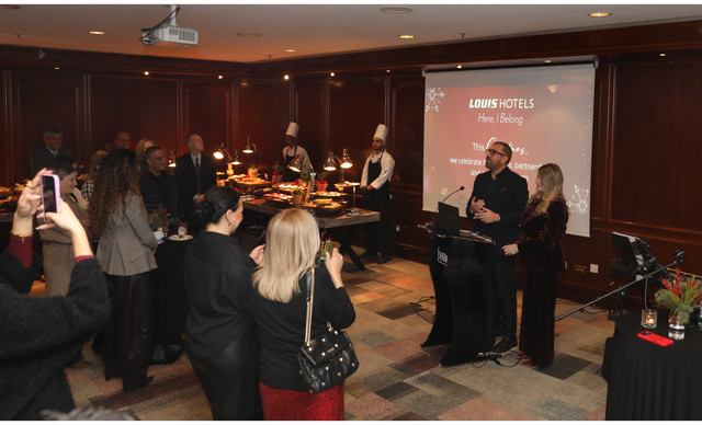 &Eta; Louis Hotels &upsilon;&pi;&omicron;&delta;έ&chi;&theta;&eta;&kappa;&epsilon; &tau;&alpha; &Chi;&rho;&iota;&sigma;&tau;&omicron;ύ&gamma;&epsilon;&nu;&nu;&alpha; &mu;&epsilon; έ&nu;&alpha; &mu;&omicron;&nu;&alpha;&delta;&iota;&kappa;ό Christmas Breakfast &sigma;&tau;&omicron; Hilton Nicosia!