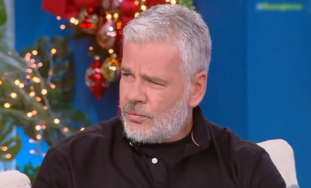 &Nu;ί&kappa;&omicron;&sigmaf; &Gamma;&rho;ί&tau;&sigma;&eta;&sigmaf;: &Eta; &sigma;&upsilon;&gamma;&kappa;&lambda;&omicron;&nu;&iota;&sigma;&tau;&iota;&kappa;ή &iota;&sigma;&tau;&omicron;&rho;ί&alpha; &pi;ί&sigma;&omega; &alpha;&pi;ό &tau;&omicron;&nu; &laquo;Έ&kappa;&pi;&tau;&omega;&tau;&omicron; ά&gamma;&gamma;&epsilon;&lambda;&omicron;&raquo; &tau;&omicron;&upsilon; &Omicron;&iota;&kappa;&omicron;&nu;&omicron;&mu;ό&pi;&omicron;&upsilon;&lambda;&omicron;&upsilon;