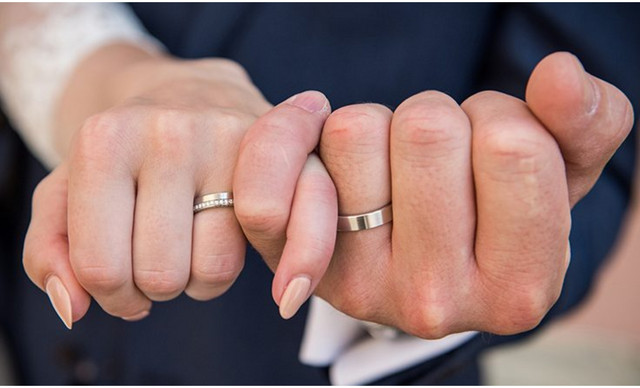 &Tau;&iota; &epsilon;ί&nu;&alpha;&iota; &tau;&alpha; Promise Rings &kappa;&alpha;&iota; &gamma;&iota;&alpha;&tau;ί &tau;&alpha; &phi;&omicron;&rho;&omicron;ύ&nu; ό&lambda;&omicron; &kappa;&alpha;&iota; &pi;&epsilon;&rho;&iota;&sigma;&sigma;ό&tau;&epsilon;&rho;&alpha; &zeta;&epsilon;&upsilon;&gamma;ά&rho;&iota;&alpha;;