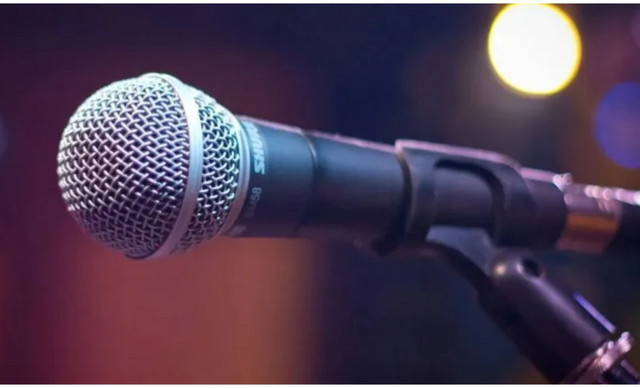 &Eta; &pi;&rho;ώ&tau;&eta; &alpha;&nu;&tau;ί&delta;&rho;&alpha;&sigma;&eta; &tau;&omicron;&upsilon; Έ&lambda;&lambda;&eta;&nu;&alpha; &tau;&rho;&alpha;&gamma;&omicron;&upsilon;&delta;&iota;&sigma;&tau;ή &mu;&epsilon;&tau;ά &tau;&iota;&sigmaf; &pi;&lambda;&eta;&rho;&omicron;&phi;&omicron;&rho;ί&epsilon;&sigmaf; &gamma;&iota;&alpha; &kappa;&alpha;&tau;&alpha;&gamma;&gamma;&epsilon;&lambda;ί&epsilon;&sigmaf; &pi;&epsilon;&rho;ί &alpha;&sigma;έ&lambda;&gamma;&epsilon;&iota;&alpha;&sigmaf;