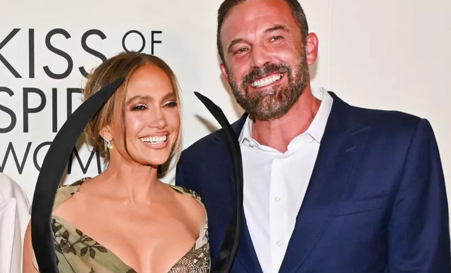 &Tau;&zeta;έ&nu;&iota;&phi;&epsilon;&rho; &Lambda;ό&pi;&epsilon;&zeta; &Mu;&pi;&epsilon;&nu; Ά&phi;&lambda;&epsilon;&kappa;: &Sigma;&upsilon;&am