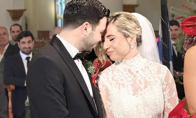 &Chi;ά&rho;&eta;&sigmaf; &Pi;&alpha;&pi;&alpha;&theta;&epsilon;&omicron;&chi;ά&rho;&omicron;&upsilon;&sigmaf; &ndash; &Theta;&epsilon;&omicron;&gamma;&nu;&omega;&sigma;ί&alpha; &Chi;&rho;ί&sigma;&tau;&omicron;&upsilon;: &Sigma;&tau;&alpha; &sigma;&kappa;&alpha;&lambda;&iota;ά &tau;&eta;&sigmaf; &epsilon;&kappa;&kappa;&lambda;&eta;&sigma;ί&alpha;&sigmaf; &pi;&iota;&omicron; &epsilon;&rho;&omega;&tau;&epsilon;&upsilon;&mu;έ&nu;&omicron;&iota; &alpha;&pi;ό &pi;&omicron;&tau;έ (&Phi;&Omega;&Tau;&Omicron;)