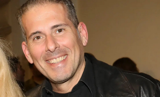 &Delta;&iota;&alpha;&mu;&alpha;&nu;&tau;ή&sigmaf; &Kappa;&alpha;&rho;&alpha;&nu;&alpha;&sigma;&tau;ά&sigma;&eta;&sigmaf;: &Eta; &pi;&rho;ώ&tau;&eta; &alpha;&nu;ά&rho;&tau;&eta;&sigma;&eta; &mu;&epsilon;&tau;ά &tau;&eta;&nu; &alpha;&phi;&alpha;ί&rho;&epsilon;&sigma;&eta; &delta;&iota;&pi;&lambda;ώ&mu;&alpha;&tau;&omicron;&sigmaf;