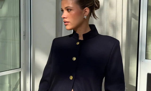 Χριστουγεννιάτικο στιλ στην εγκυμοσύνη: Η Sofia Richie δίνει το απόλυτο inspo