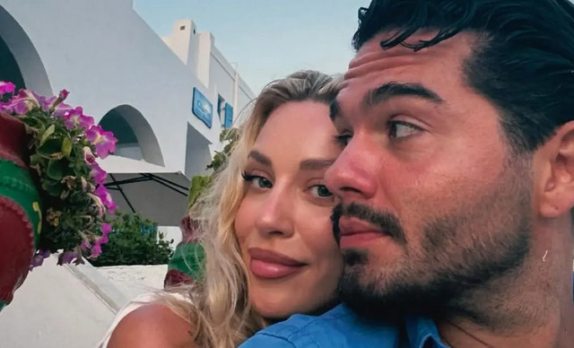 &Gamma;&alpha;&rho;&upsilon;&phi;&alpha;&lambda;&lambda;&iota;ά &Kappa;&alpha;&lambda;&eta;&phi;ώ&nu;&eta;: &Eta; &tau;&rho;&upsilon;&phi;&epsilon;&rho;ή &phi;&omega;&tau;&omicron;&gamma;&rho;&alpha;&phi;ί&alpha; &alpha;&gamma;&kappa;&alpha;&lambda;&iota;ά &mu;&epsilon; &tau;&omicron;&nu; &Chi;&rho;ή&sigma;&tau;&omicron; &Mu;ά&sigma;&tau;&omicron;&rho;&alpha;