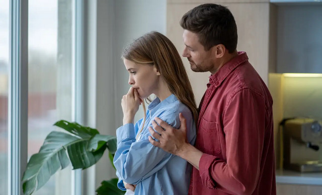 &Rho;&omicron;&mu;&alpha;&nu;&tau;&iota;&sigma;&mu;ό&sigmaf; ή &chi;&epsilon;&iota;&rho;&iota;&sigma;&mu;ό&sigmaf;; &Eta; &phi;&rho;ά&sigma;&eta; &pi;&omicron;&upsilon; &pi;&rho;έ&pi;&epsilon;&iota; &nu;&alpha; &sigma;&epsilon; &pi;&rho;&omicron;&beta;&lambda;&eta;&mu;&alpha;&tau;ί&sigma;&epsilon;&iota;