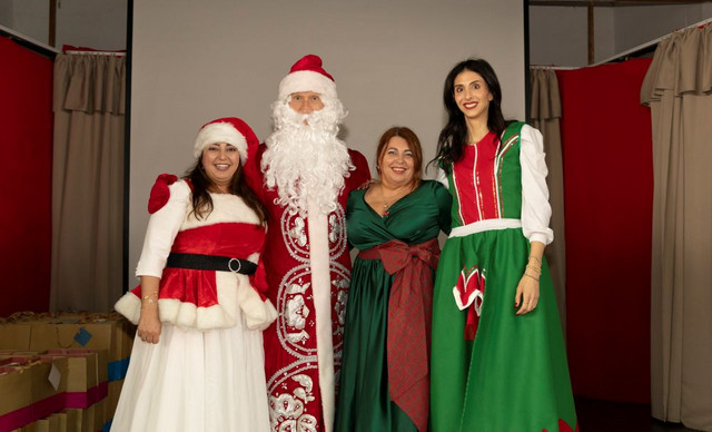 Ό&tau;&alpha;&nu; &tau;&omicron; &pi;&nu;&epsilon;ύ&mu;&alpha; &tau;&omega;&nu; &Chi;&rho;&iota;&sigma;&tau;&omicron;&upsilon;&gamma;έ&nu;&a