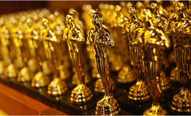 &laquo;&Mu;&epsilon;&tau;&alpha;&kappa;&omicron;&mu;ί&zeta;&omicron;&upsilon;&nu;&raquo; &tau;&alpha; Ό&sigma;&kappa;&alpha;&rho; &ndash; &Alpha;&upsilon;&tau;ή &epsilon;ί&nu;&alpha;&iota; &eta; &mu;&epsilon;&gamma;ά&lambda;&eta; &alpha;&lambda;&lambda;&alpha;&gamma;ή &pi;&omicron;&upsilon; &epsilon;&tau;&omicron;&iota;&mu;ά&zeta;&omicron;&upsilon;&nu;