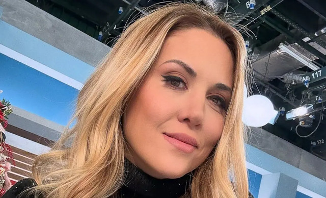 &Pi;&epsilon;&tau;&rho;&omicron;&gamma;&iota;ά&nu;&nu;&eta;: &laquo;&Rho;&alpha;&gamma;ί&zeta;&epsilon;&iota; &kappa;&alpha;&rho;&delta;&iota;έ&sigmaf;&raquo; &eta; &alpha;&nu;ά&rho;&tau;&eta;&sigma;&eta; &gamma;&iota;&alpha; &tau;&omicron;&nu; &theta;ά&nu;&alpha;&tau;&omicron; &tau;&omicron;&upsilon; &mu;&pi;&alpha;&mu;&pi;ά &tau;&eta;&sigmaf;