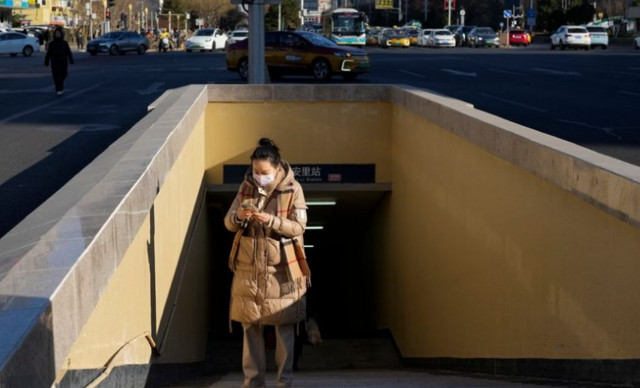 &laquo;&Pi;έ&theta;&alpha;&nu;&epsilon;&sigmaf;;&raquo;: &Eta; viral &epsilon;&phi;&alpha;&rho;&mu;&omicron;&gamma;ή &gamma;&iota;&alpha; &tau;&omicron;&upsilon;&sigmaf; &mu;&omicron;&nu;&alpha;&chi;&iota;&kappa;&omicron;ύ&sigmaf; &pi;&omicron;&upsilon; &laquo;&sigma;&pi;ά&epsilon;&iota; &tau;&alpha;&mu;&epsilon;ί&alpha;&raquo; &sigma;&tau;&eta;&nu; &Kappa;ί&nu;&alpha;