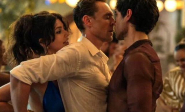 The Night Manager: &laquo;&Mu;ί&alpha; &alpha;&pi;ό &tau;&iota;&sigmaf; &pi;&iota;&omicron; &sigma;έ&xi;&iota; &sigma;&kappa;&eta;&nu;έ&sigmaf; &sigma;&tau;&eta;&nu; &iota;&sigma;&tau;&omicron;&rho;ί&alpha;&raquo; &gamma;&rho;ά&phi;&omicron;&upsilon;&nu; &sigma;&tau;&omicron; &Chi; &gamma;&iota;&alpha; &tau;&omicron;&nu; &laquo;&kappa;&alpha;&upsilon;&tau;ό&raquo; &chi;&omicron;&rho;ό &tau;&rho;&iota;ώ&nu; &chi;&alpha;&rho;&alpha;&kappa;&tau;ή&rho;&omega;&nu;