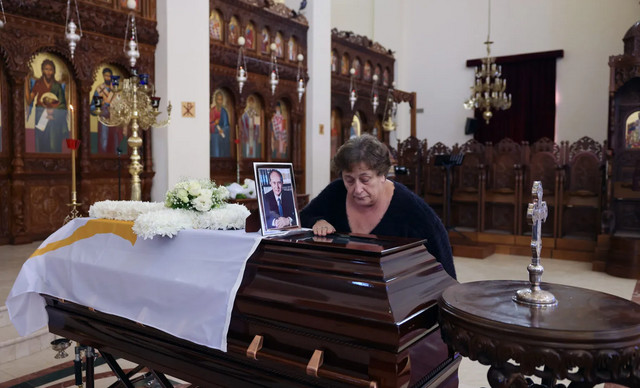 &Tau;&omicron; ύ&sigma;&tau;&alpha;&tau;&omicron; &chi;&alpha;ί&rho;&epsilon; &sigma;&tau;&omicron;&nu; &Gamma;&iota;ώ&rho;&gamma;&omicron; &Beta;&alpha;&sigma;&iota;&lambda;&epsilon;ί&omicron;&upsilon; &ndash; &Mu;&epsilon; &tau;&iota;&mu;έ&sigmaf; &epsilon;&nu; &epsilon;&nu;&epsilon;&rho;&gamma;&epsilon;ί&alpha; &Pi;&rho;&omicron;έ&delta;&rho;&omicron;&upsilon; &eta; &kappa;&eta;&delta;&epsilon;ί&alpha;