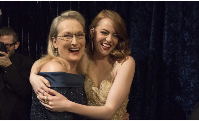 Έ&mu;&alpha; &Sigma;&tau;ό&omicron;&upsilon;&nu;: &lsquo;&Epsilon;&sigma;&pi;&alpha;&sigma;&epsilon; &tau;&omicron; &rho;&epsilon;&kappa;ό&rho; &tau;&eta;&sigmaf; &Mu;έ&rho;&iota;&lambda; &Sigma;&tau;&rho;&iota;&pi; &mu;&epsilon; &tau;&iota;&sigmaf; &upsilon;&pi;&omicron;&psi;&eta;&phi;&iota;ό&tau;&eta;&tau;&epsilon;&sigmaf; &gamma;&iota;&alpha; Ό&sigma;&kappa;&alpha;&rho; &mu;&epsilon;&tau;ά &tau;&omicron; &laquo;Bugonia&raquo;