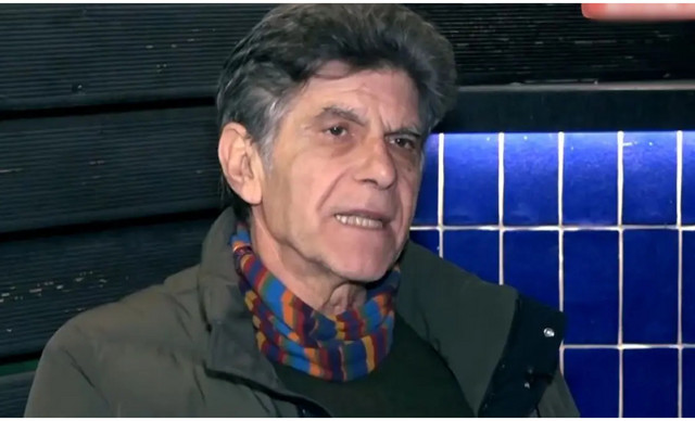 &Gamma;&iota;ά&nu;&nu;&eta;&sigmaf; &Mu;&pi;έ&zeta;&omicron;&sigmaf; &gamma;&iota;&alpha; &Pi;&alpha;&pi;&alpha;&delta;ά&kappa;&eta;: &laquo;&Delta;&upsilon;&sigma;&tau;&upsilon;&chi;ώ&sigmaf; &delta;&epsilon;&nu; &sigma;&epsilon; &rho;&omega;&tau;ά&epsilon;&iota; &kappa;&alpha;&nu;&epsilon;ί&sigmaf; &pi;ό&tau;&epsilon; &theta;&alpha; &ldquo;&phi;ύ&gamma;&epsilon;&iota;&sigmaf;&rdquo;&raquo;