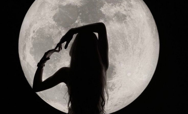 &Zeta;ώ&delta;&iota;&alpha; 31/1:&nbsp;&Eta; &Alpha;&phi;&rho;&omicron;&delta;ί&tau;&eta; &beta;&rho;ί&sigma;&kappa;&epsilon;&tau;&alpha;&iota; &sigma;&epsilon; &kappa;ό&nu;&tau;&rho;&alpha; &mu;&epsilon; &tau;&omicron;&nu; &Delta;ί&alpha;&nbsp;