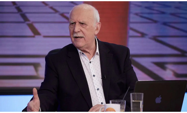 &laquo;&Omicron; &Pi;&alpha;&pi;&alpha;&delta;ά&kappa;&eta;&sigmaf; &kappa;ά&pi;&nu;&iota;&zeta;&epsilon; &tau;&rho;&epsilon;&lambda;ά&hellip; Ή&tau;&alpha;&nu; &alpha;&upsilon;&tau;ό &pi;&omicron;&upsilon; &delta;&epsilon;&nu; &mu;&pi;&omicron;&rho;&omicron;ύ&sigma;&epsilon; &nu;&alpha; &nu;&iota;&kappa;ή&sigma;&epsilon;&iota;&raquo;