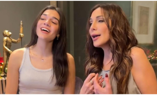 &Delta;έ&sigma;&pi;&omicron;&iota;&nu;&alpha; &Beta;&alpha;&nu;&delta;ή &Mu;&epsilon;&lambda;ί&nu;&alpha; &Nu;&iota;&kappa;&omicron;&lambda;&amp