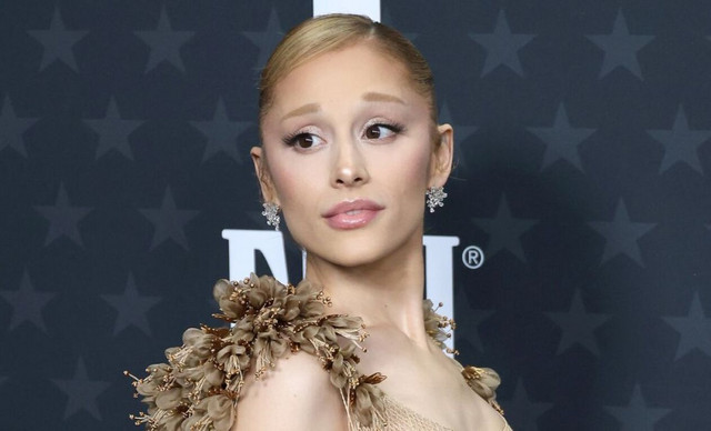 &Tau;&omicron; &mu;&epsilon;&gamma;ά&lambda;&omicron; &lambda;ά&theta;&omicron;&sigmaf; &tau;&eta;&sigmaf; Vogue &sigma;&tau;&eta;&nu; &Alpha;&rho;&iota;ά&nu;&alpha; &Gamma;&kappa;&rho;ά&nu;&tau;&epsilon;: &ldquo;&Epsilon;&mu;&phi;&alpha;&nu;ί&sigma;&tau;&eta;&kappa;&epsilon; &mu;&epsilon;&hellip;έ&xi;&iota; &delta;ά&chi;&tau;&upsilon;&lambda;&alpha; &sigma;&epsilon; &phi;&omega;&tau;&omicron;&gamma;&rho;ά&phi;&iota;&sigma;&eta; &pi;&epsilon;&rho;&iota;&omicron;&delta;&iota;&kappa;&omicron;ύ&rdquo;