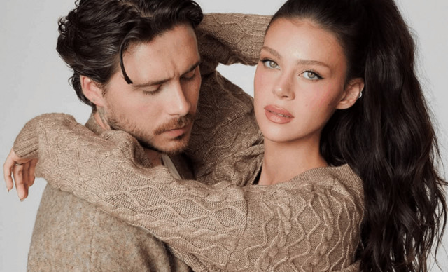 &Mu;&pi;&rho;&omicron;ύ&kappa;&lambda;&iota;&nu;: H &delta;&eta;&mu;ό&sigma;&iota;&alpha; &laquo;&alpha;&pi;ά&nu;&tau;&eta;&sigma;&eta;&raquo; &mu;&epsilon;&tau;ά &tau;&iota;&sigmaf; &kappa;&alpha;&tau;&eta;&gamma;&omicron;&rho;ί&epsilon;&sigmaf; &gamma;&iota;&alpha; &alpha;&pi;&alpha;&xi;&iota;&omega;&tau;&iota;&kappa;ή &sigma;&upsilon;&mu;&pi;&epsilon;&rho;&iota;&phi;&omicron;&rho;ά &tau;&eta;&sigmaf; &mu;&eta;&tau;έ&rho;&alpha;&sigmaf; &tau;&omicron;&upsilon; (&Phi;&Omega;&Tau;&Omicron;)