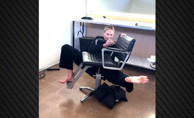 &Tau;&alpha; &alpha;&kappa;&rho;&omicron;&beta;&alpha;&tau;&iota;&kappa;ά &tau;&eta;&sigmaf; &Sigma;&alpha;&rho;&lambda;ί&zeta; &Theta;&epsilon;&rho;ό&nu; &sigma;&epsilon; &mu;ί&alpha; &kappa;&alpha;&rho;έ&kappa;&lambda;&alpha;, &delta;&epsilon;ί&tau;&epsilon; &beta;ί&nu;&tau;&epsilon;&omicron;