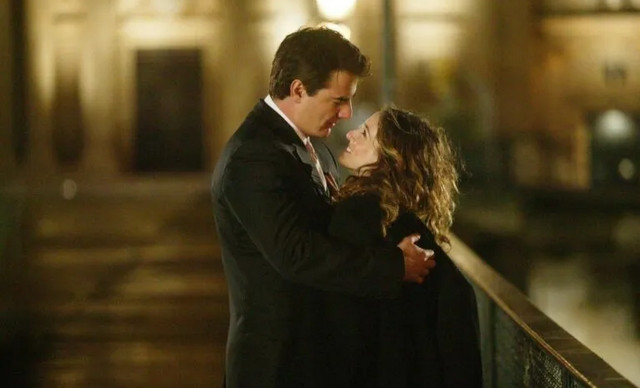 Chris Noth &ndash; Sarah Jessica Parker: To &pi;&epsilon;&rho;&iota;&sigma;&tau;&alpha;&tau;&iota;&kappa;ό &pi;&omicron;&upsilon; &omicron;&delta;ή&gamma;&eta;&sigma;&epsilon; &sigma;&tau;&eta; &rho;ή&xi;&eta; &tau;&eta;&sigmaf; &sigma;&chi;έ&sigma;&eta;&sigmaf; &tau;&omicron;&upsilon;&sigmaf;