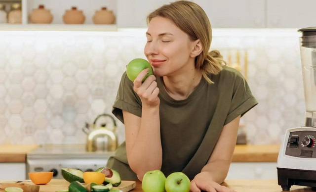 Detox &mu;&epsilon;&tau;ά &tau;&iota;&sigmaf; &gamma;&iota;&omicron;&rho;&tau;έ&sigmaf;: Ό&lambda;&alpha; ό&sigma;&alpha; &chi;&rho;&epsilon;&iota;ά&zeta;&epsilon;&tau;&alpha;&iota; &nu;&alpha; &kappa;ά&nu;&epsilon;&iota;&sigmaf; &gamma;&iota;&alpha; &nu;&alpha; &epsilon;&pi;&iota;&sigma;&tau;&rho;έ&psi;&epsilon;&iota;&sigmaf; &sigma;&tau;&iota;&sigmaf; &sigma;&upsilon;&nu;ή&theta;&epsilon;&iota;έ&sigmaf; &sigma;&omicron;&upsilon;