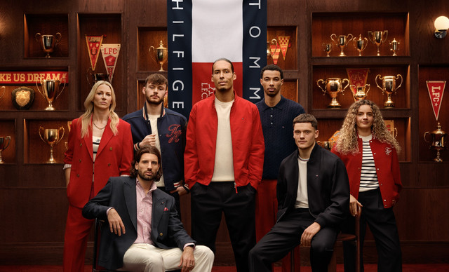 H Tommy Hilfiger &kappa;&alpha;&iota; &eta; Liverpool FC &alpha;&nu;&alpha;&kappa;&omicron;&iota;&nu;ώ&nu;&omicron;&upsilon;&nu; &mu;ί&alpha; &pi;&rho;&omega;&tau;&omicron;&pi;&omicron;&rho;&iota;&alpha;&kappa;ή &sigma;&upsilon;&nu;&epsilon;&rho;&gamma;&alpha;&sigma;ί&alpha; &sigma;&tau;&omicron; &pi;&alpha;&gamma;&kappa;ό&sigma;&mu;&iota;&omicron; &pi;&omicron;&delta;ό&sigma;&phi;&alpha;&iota;&rho;&omicron;