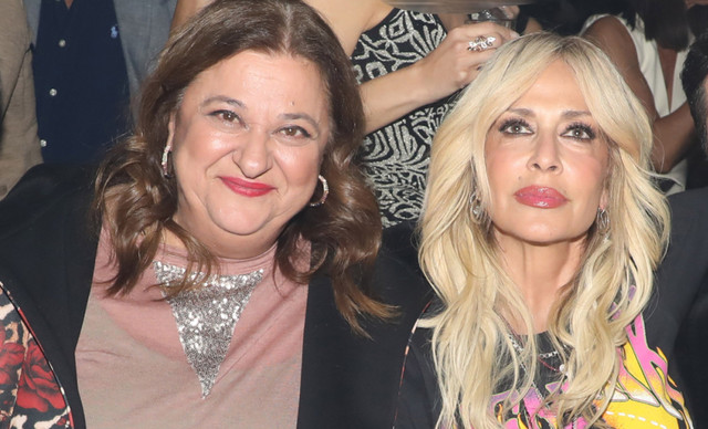 &Epsilon;&lambda;&iota;&sigma;ά&beta;&epsilon;&tau; &Kappa;&omega;&nu;&sigma;&tau;&alpha;&nu;&tau;&iota;&nu;ί&delta;&omicron;&upsilon; &gamma;&iota;&alpha; Ά&nu;&nu;&alpha; &Beta;ί&sigma;&sigma;&eta;: &Pi;ί&nu;&epsilon;&iota;, &pi;&alpha;ί&zeta;&epsilon;&iota; &chi;&alpha;&rho;&tau;&iota;ά &kappa;&alpha;&iota; &beta;&rho;ί&zeta;&epsilon;&iota;