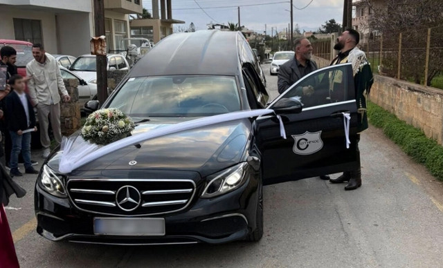 &Gamma;&alpha;&mu;&pi;&rho;ό&sigmaf; &laquo;έ&sigma;&kappa;&alpha;&sigma;&epsilon;&raquo; &sigma;&tau;&eta;&nu; &epsilon;&kappa;&kappa;&lambda;&eta;&sigma;ί&alpha; &mu;&epsilon;&hellip; &nu;&epsilon;&kappa;&rho;&omicron;&phi;ό&rho;&alpha;! (&Beta;&Iota;&Nu;&Tau;&Epsilon;&Omicron;)