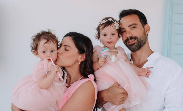 &Alpha;&rho;&iota;ά&nu;&alpha; &kappa;&alpha;&iota; &Phi;&iota;&lambda;ί&pi;&pi;&alpha; &Tau;&alpha;&nu;&iota;&mu;&alpha;&nu;ί&delta;&eta;: &Epsilon;ί&nu;&alpha;&iota; &mu;ό&lambda;&iota;&sigmaf; 4 &kappa;&alpha;&iota; &epsilon;ί&nu;&alpha;&iota; &alpha;&pi;ί&sigma;&tau;&epsilon;&upsilon;&tau;&omicron; &sigma;&epsilon; &pi;ό&sigma;&epsilon;&sigmaf; &chi;ώ&rho;&epsilon;&sigmaf; έ&chi;&omicron;&upsilon;&nu; &tau;&alpha;&xi;&iota;&delta;έ&psi;&epsilon;&iota;! (&Phi;&Omega;&Tau;&Omicron;)