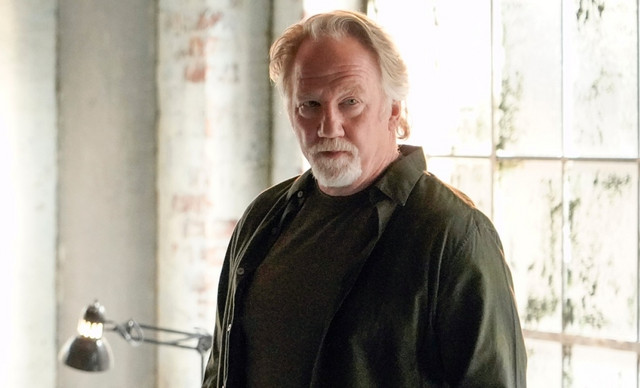 Έ&nu;&tau;&alpha;&lambda;&mu;&alpha; &sigma;ύ&lambda;&lambda;&eta;&psi;&eta;&sigmaf; &gamma;&iota;&alpha; &tau;&omicron;&nu; &eta;&theta;&omicron;&pi;&omicron;&iota;ό &tau;&omicron;&upsilon; &laquo;West Wing&raquo; &gamma;&iota;&alpha; &phi;&epsilon;&rho;ό&mu;&epsilon;&nu;&eta; &sigma;&epsilon;&xi;&omicron;&upsilon;&alpha;&lambda;&iota;&kappa;ή &kappa;&alpha;&kappa;&omicron;&pi;&omicron;ί&eta;&sigma;&eta; &alpha;&nu;&eta;&lambda;ί&kappa;&omega;&nu;