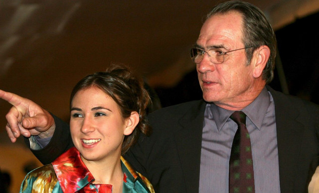 &Sigma;&omicron;&kappa; &sigma;&tau;&omicron; &Chi;ό&lambda;&iota;&gamma;&omicron;&upsilon;&nu;&tau;: &Beta;&rho;έ&theta;&eta;&kappa;&epsilon; &nu;&epsilon;&kappa;&rho;ή &eta; &kappa;ό&rho;&eta; &tau;&omicron;&upsilon; &eta;&theta;&omicron;&pi;&omicron;&iota;&omicron;ύ &Tau;ό&mu;&iota; &Lambda;&iota; &Tau;&zeta;ό&omicron;&upsilon;&nu;&sigmaf;