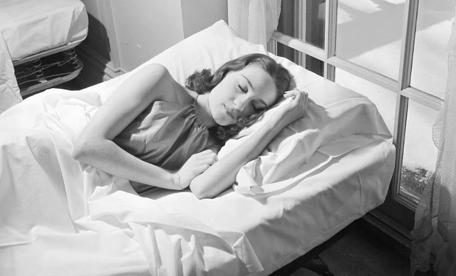 &Alpha;&upsilon;&tau;ό &epsilon;ί&nu;&alpha;&iota; &tau;&omicron; έ&nu;&alpha; &pi;&rho;ά&gamma;&mu;&alpha; &pi;&omicron;&upsilon; &alpha;&pi;&omicron;&phi;&epsilon;ύ&gamma;&omicron;&upsilon;&nu; &pi;&rho;&iota;&nu; &alpha;&pi;ό &tau;&omicron;&nu; ύ&pi;&nu;&omicron; ό&sigma;&omicron;&iota; &kappa;&omicron;&iota;&mu;&omicron;ύ&nu;&tau;&alpha;&iota; &pi;&rho;&alpha;&gamma;&mu;&alpha;&tau;&iota;&kappa;ά &kappa;&alpha;&lambda;ά &tau;&omicron; &beta;&rho;ά&delta;&upsilon;