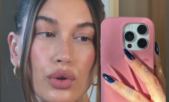 &Tau;&omicron; navy blue &epsilon;ί&nu;&alpha;&iota; &tau;&omicron; &nu;έ&omicron; &mu;&alpha;ύ&rho;&omicron; &gamma;&iota;&alpha; &tau;&alpha; &nu;ύ&chi;&iota;&alpha; &mu;&alpha;&sigmaf; &alpha;&upsilon;&tau;ό&nu; &tau;&omicron;&nu; &chi;&epsilon;&iota;&mu;ώ&nu;&alpha;