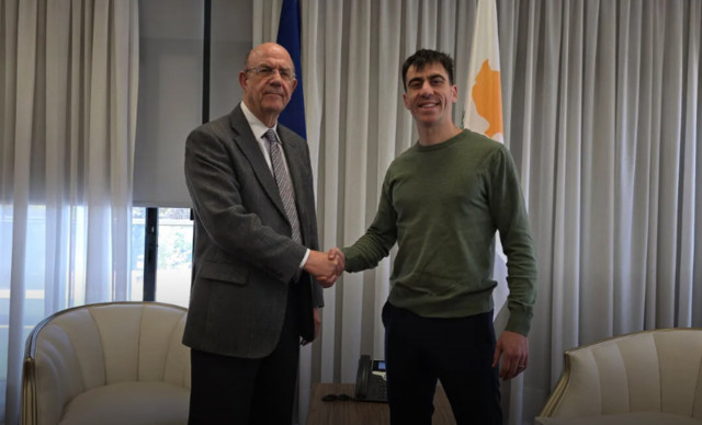 &Alpha;&nu; &omicron; &Phi;&epsilon;&iota;&delta;ί&alpha;&sigmaf; &beta;&gamma;&epsilon;&iota; &Beta;&omicron;&upsilon;&lambda;&epsilon;&upsilon;&tau;ή&sigmaf;, &eta; &Kappa;ύ&pi;&rho;&omicron;&sigmaf; &theta;&alpha; &pi;&lambda;&eta;&rho;ώ&sigma;&epsilon;&iota;&hellip; 6 &epsilon;&kappa;&alpha;&tau;&omicron;&mu;&mu;ύ&rho;&iota;&alpha; &epsilon;&upsilon;&rho;ώ