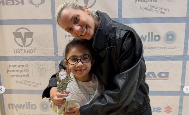 &Eta; &kappa;ό&rho;&eta; &tau;&eta;&sigmaf; &Kappa;&alpha;&rho;&alpha;&nu;&tau;ώ&nu;&eta; &pi;ή&rho;&epsilon; &tau;&omicron; &chi;&rho;&upsilon;&sigma;ό &sigma;&tau;&omicron;&upsilon;&sigmaf; &Pi;&alpha;&gamma;&kappa;ύ&pi;&rho;&iota;&omicron;&upsilon;&sigmaf; A&gamma;ώ&nu;&epsilon;&sigmaf; T&zeta;&omicron;ύ&nu;&tau;&omicron;&nbsp;