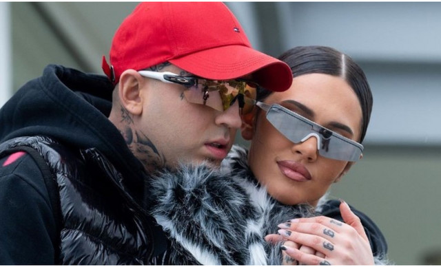 Έ&lambda;&epsilon;&nu;&alpha; &Tau;&sigma;&alpha;&gamma;&kappa;&rho;&iota;&nu;&omicron;ύ: &Alpha;&pi;&omicron;&kappa;&alpha;&lambda;ύ&pi;&tau;&epsilon;&iota; &gamma;&iota;&alpha; &pi;&rho;ώ&tau;&eta; &phi;&omicron;&rho;ά &tau;&omicron;&nu; &lambda;ό&gamma;&omicron; &pi;&omicron;&upsilon; &chi;ώ&rho;&iota;&sigma;&epsilon; &alpha;&pi;ό &tau;&omicron;&nu; DJ Stephan