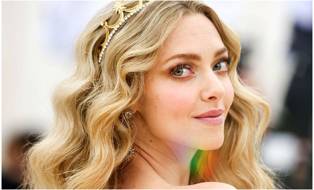 Gothic Waves &Alpha;&nu;&alpha;&gamma;&epsilon;&nu;&nu;&eta;&sigma;&iota;&alpha;&kappa;ά updos: &Omicron;&iota; &rho;&omicron;&mu;&alpha;&nu;&tau;&iota;&kappa