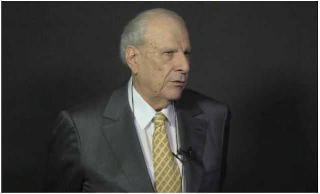 Έ&phi;&upsilon;&gamma;&epsilon; &alpha;&pi;ό &tau;&eta; &zeta;&omega;ή &omicron; &gamma;&nu;&omega;&sigma;&tau;ό&sigmaf; &epsilon;&pi;&iota;&chi;&epsilon;&iota;&rho;&eta;&mu;&alpha;&tau;ί&alpha;&sigmaf; &Kappa;&omega;&nu;&sigma;&tau;&alpha;&nu;&tau;ί&nu;&omicron;&sigmaf; &Sigma;&iota;&alpha;&kappa;ό&lambda;&alpha;&sigmaf;