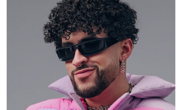 Bad Bunny: &Alpha;&upsilon;&tau;ό &epsilon;ί&nu;&alpha;&iota; &tau;&omicron; &nu;έ&omicron; &tau;&omicron;&upsilon; &epsilon;&pi;&alpha;&gamma;&gamma;&epsilon;&lambda;&mu;&alpha;&tau;&iota;&kappa;ό &sigma;&chi;έ&delta;&iota;&omicron;..&kappa;&alpha;&iota; ό&lambda;&omicron;&iota; &alpha;&nu;&upsilon;&pi;&omicron;&mu;&omicron;&nu;&omicron;ύ&nu;!