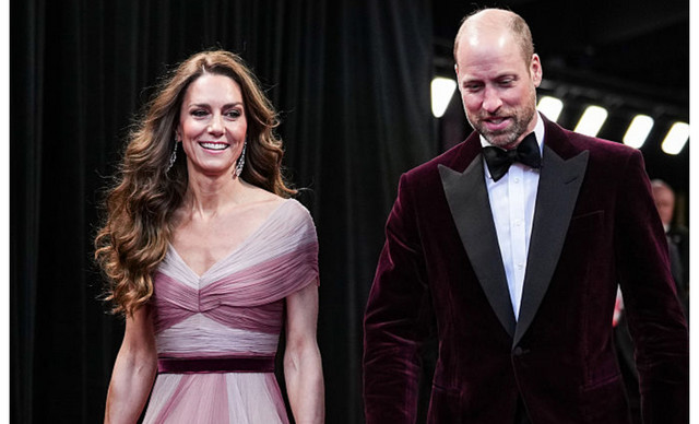 Kate Middleton &Pi;&rho;ί&gamma;&kappa;&iota;&pi;&alpha;&sigmaf; William: &Eta; &pi;&rho;ώ&tau;&eta; &tau;&omicron;&upsilon;&sigmaf; &epsilon;&pi;ί&