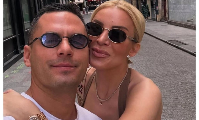 &Pi;&alpha;&nu;&alpha;&gamma;&iota;ώ&tau;&eta;&sigmaf; &Kappa;&omicron;&upsilon;&tau;&sigma;&omicron;&upsilon;&mu;&pi;ή&sigmaf;: H &tau;&rho;&upsilon;&phi;&epsilon;&rho;ή &alpha;&nu;ά&rho;&tau;&eta;&sigma;&eta; &lambda;ί&gamma;&omicron; &pi;&rho;&iota;&nu; έ&rho;&theta;&epsilon;&iota; &sigma;&tau;&omicron;&nu; &kappa;ό&sigma;&mu;&omicron; &eta; &kappa;ό&rho;