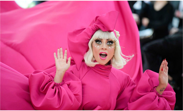 Met Gala 2026: &Alpha;&upsilon;&tau;ό &epsilon;ί&nu;&alpha;&iota; &tau;&omicron; &tau;&omicron; &phi;&epsilon;&tau;&iota;&nu;ό dress code &pi;&omicron;&upsilon; &upsilon;&pi;ό&sigma;&chi;&epsilon;&tau;&alpha;&iota; έ&nu;&alpha; &epsilon;&nu;&tau;&upsilon;&pi;&omega;&sigma;&iota;&alpha;&kappa;ό red carpet