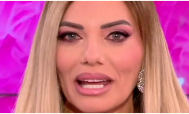 &laquo;&Lambda;ύ&gamma;&iota;&sigma;&epsilon;&raquo; &eta; &Iota;&omega;ά&nu;&nu;&alpha; &Mu;&alpha;&lambda;έ&sigma;&kappa;&omicron;&upsilon; on air