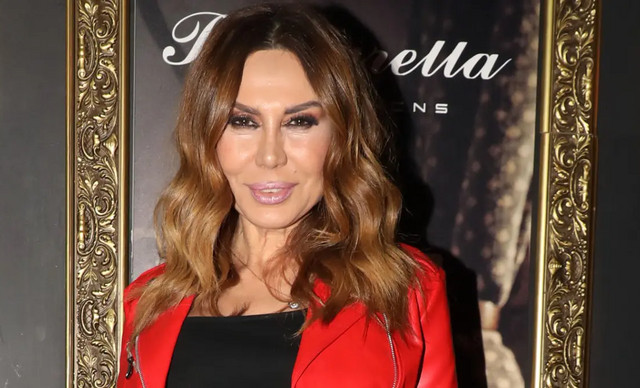 &Sigma;&tau;έ&lambda;&lambda;&alpha; &Gamma;&epsilon;&omega;&rho;&gamma;&iota;ά&delta;&omicron;&upsilon;: &Tau;&iota; &alpha;&pi;&omicron;&kappa;&alpha;&lambda;ύ&pi;&tau;&epsilon;&iota; &mu;&epsilon;&tau;ά &tau;&omicron;&nu; &alpha;&pi;&omicron;&kappa;&lambda;&epsilon;&iota;&sigma;&mu;ό &tau;&eta;&sigmaf; &sigma;&tau;&eta;&nu; Eurovision;- O&iota; &alpha;&iota;&chi;&mu;έ&sigmaf; &gamma;&iota;&alpha; &tau;&eta;&nu; &eta;&lambda;&iota;&kappa;ί&alpha; &tau;&eta;&sigmaf;