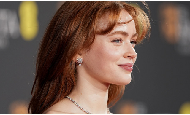 BAFTAs 2026: &Tau;&alpha; &pi;&iota;&omicron; &epsilon;&nu;&tau;&upsilon;&pi;&omega;&sigma;&iota;&alpha;&kappa;ά beauty looks &pi;&omicron;&upsilon; &xi;&epsilon;&chi;ώ&rho;&iota;&sigma;&alpha;&nu; &sigma;&tau;&omicron; &kappa;ό&kappa;&kappa;&iota;&nu;&omicron; &chi;&alpha;&lambda;ί